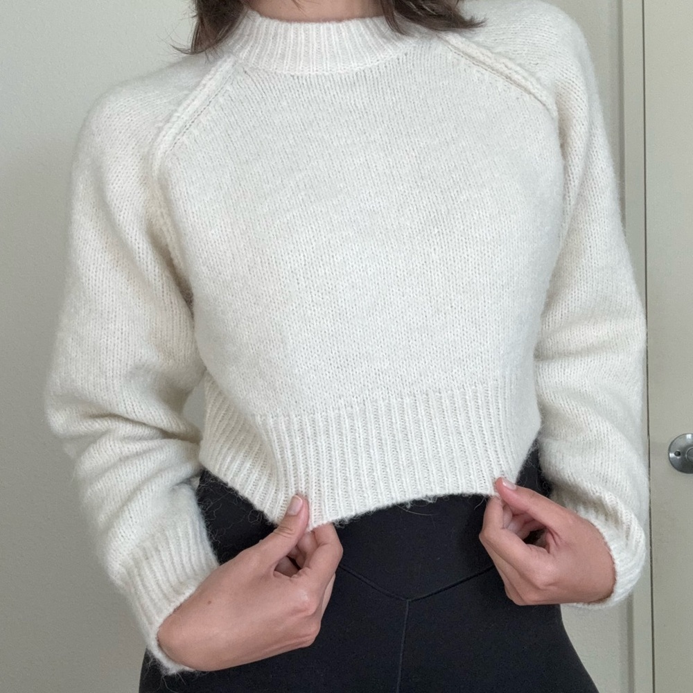 LAST CHANCE Zara Cream Women's Mock Neck Cropped Sweater